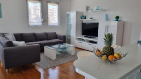 Apartment Domino